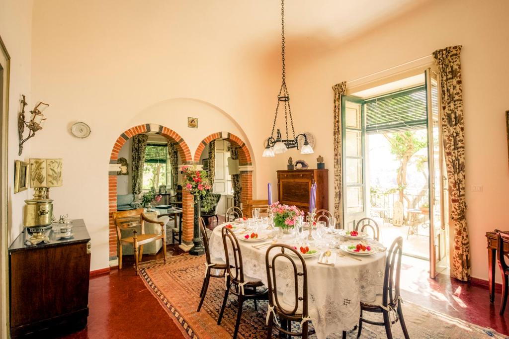 Villa Gemmellaro room 5